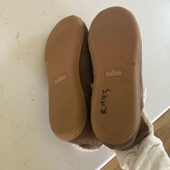 Blondo Brown Suede Serene Moccasin Sherpa Lined Booties Size 8M - Picture 8 of 8